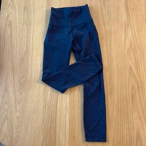 Lululemon 7/8 running leggings. Size 2/XXS. Black with subtle grey pattern.